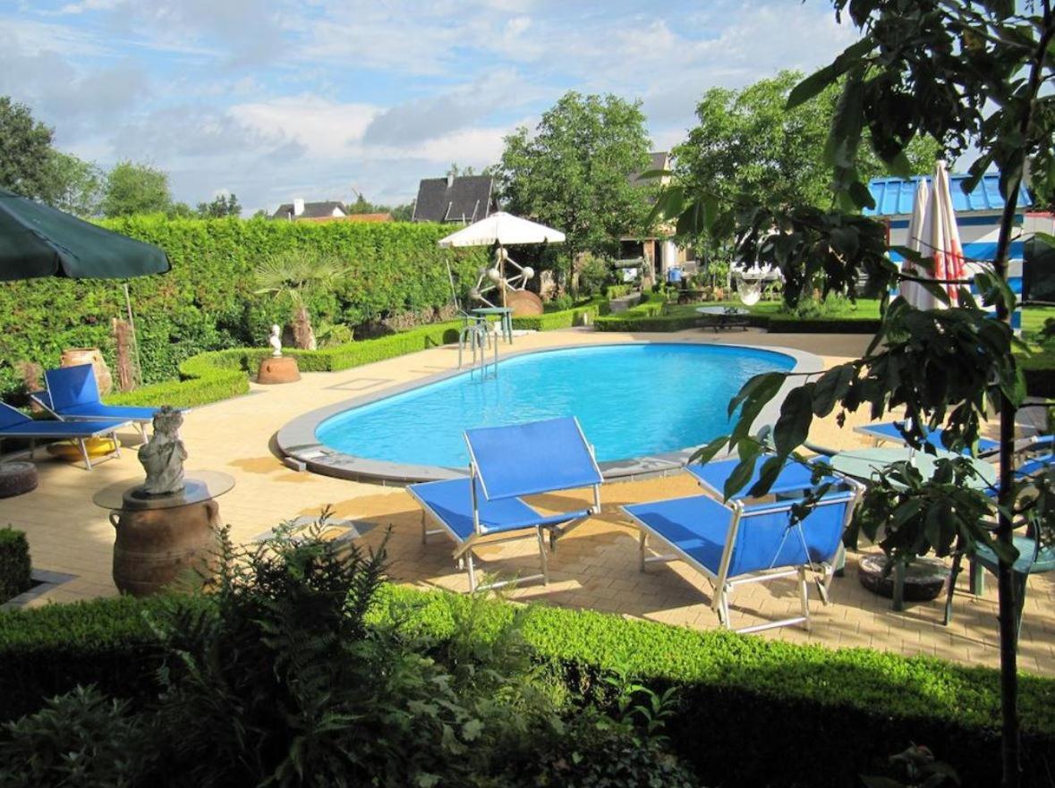 B&B Casa Roman & Vakantiewoning Voor 1 Pers Tot Max 32 Personen Zonhoven Exterior foto