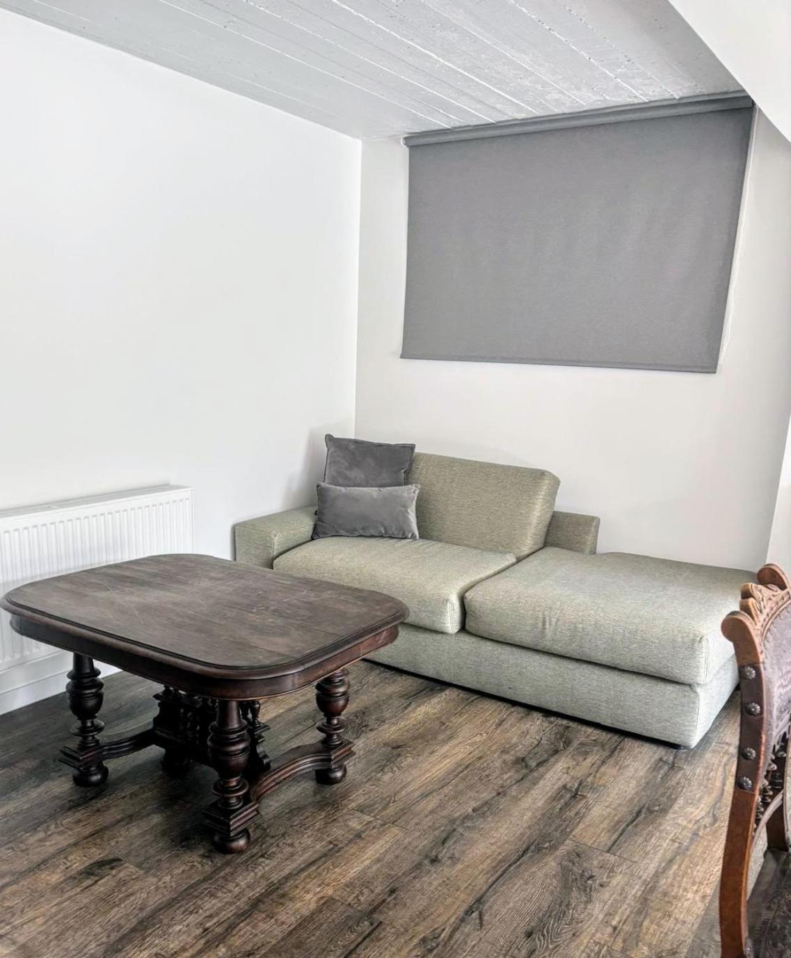 B&B Casa Roman & Vakantiewoning Voor 1 Pers Tot Max 32 Personen Zonhoven Exterior foto