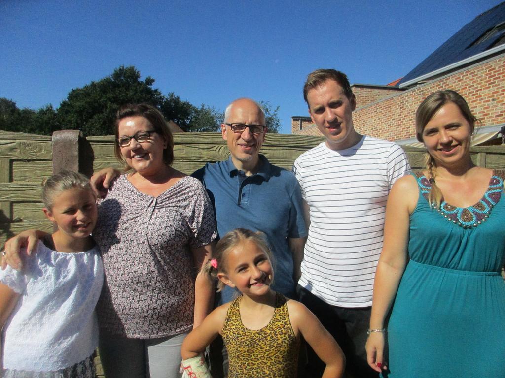 B&B Casa Roman & Vakantiewoning Voor 1 Pers Tot Max 32 Personen Zonhoven Exterior foto
