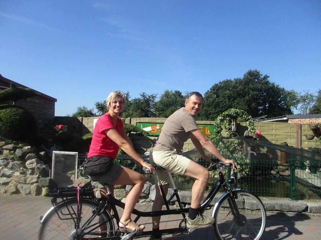 B&B Casa Roman & Vakantiewoning Voor 1 Pers Tot Max 32 Personen Zonhoven Exterior foto