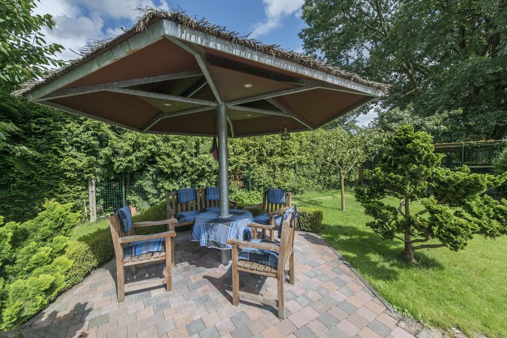 B&B Casa Roman & Vakantiewoning Voor 1 Pers Tot Max 32 Personen Zonhoven Exterior foto