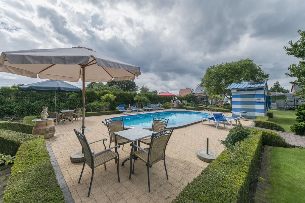 B&B Casa Roman & Vakantiewoning Voor 1 Pers Tot Max 32 Personen Zonhoven Exterior foto